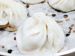 爆汁牛肉汤包-老新隆牛肉锅贴(新街口店)