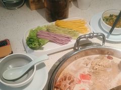 -九孔·筒骨莲藕汤锅(大明宫万达店)