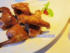 玻璃脆皮乳鸽-粤秀餐厅(国货店)