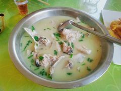 -雪湖煜辰鱼头老店(雪野湖店)