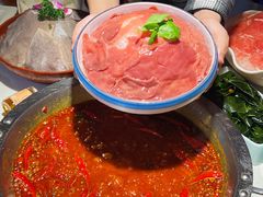 -茅草房·河畔园林火锅