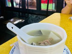椰子炖鸡汤-海鲜街菜馆(海珠南路店)