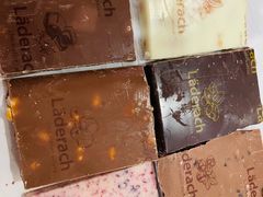 -Laderach 莱德拉(上海环贸iapm店)