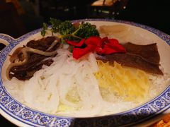 川门毛肚七绝-哥老官重庆美蛙鱼头(五角场合生汇店)