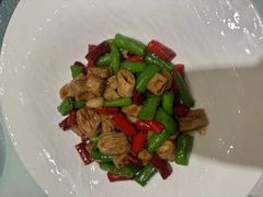 -海派美食·家宴海鲜青岛菜·石锅鲽鱼头(东方城店)