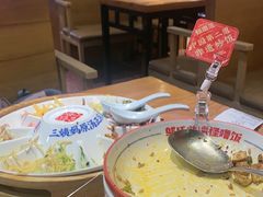 -怪噜范·老贵阳街头名小吃(鸿通城店)