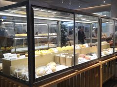 面包甜点陈列柜-喜茶(深圳丰盛町店)
