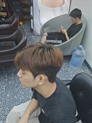 点击看大图 -藤野造型专业烫染接发