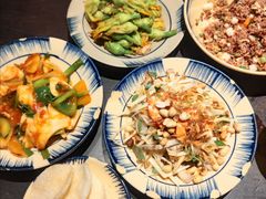 -Cuc Gach Quan Restaurant