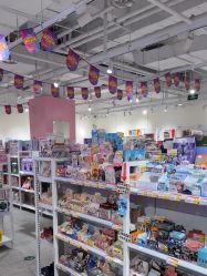-嗨本可潮玩仓(大兴大悦春风里店)