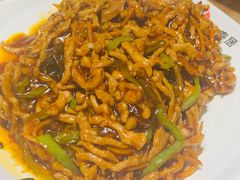 鱼香肉丝-六泰居·尔滨地标·东北菜(泰山路店)