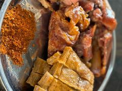 -鸿浩扒猪脚米线