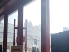 -何师傅美蛙鱼头(汉街店)