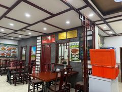 -湖南人家湘菜馆(镇江路店)