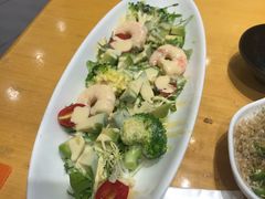 鲜虾牛油果味噌蛋黄酱沙拉-胜博殿日式炸猪排(西红门店)