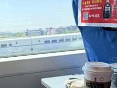 -星巴克(上海虹桥站2A检票口)