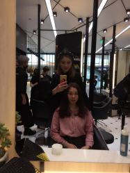-HAIR CORNER