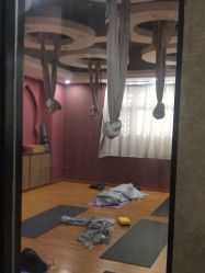 -威思丽高温瑜伽会馆