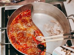 -尚尚仙·酸汤猪手·猪肚鸡火锅(华联万柳购物中心店)