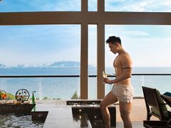 -三亚湾海居铂尔曼度假酒店