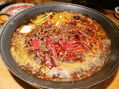 -卤校长重庆火锅(银泰城店)