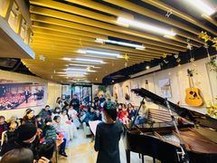 -柏斯音乐艺术中心·钢琴·吉他(上音店)