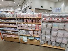 -名创优品(广东东莞东城万达2店)