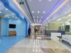 -鸿通城购物中心