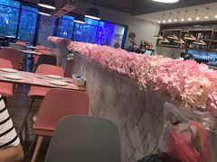 -樱花里音乐餐吧·牛扒椰子鸡(东圃店)