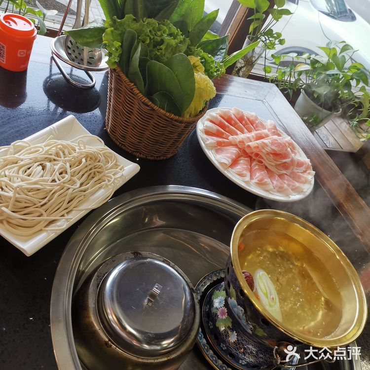 秋日进补涮肉正合适