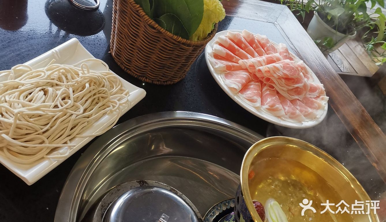 秋日进补涮肉正合适