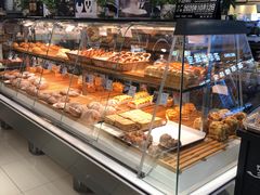 面包甜点陈列柜-皇后西斯汀饼店(文化路店)