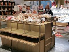 面包甜点陈列柜-西村叔叔的店·面包·甜品·蛋糕(崂山丽达店)
