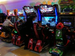 -汤姆熊欢乐世界(红博会展购物广场店)