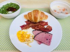 -亮马河饭店翠雅咖啡厅