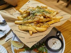 招牌黑松露芝士薯条-Mark&Mars Restaurant