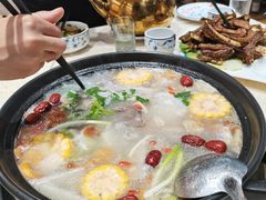 -九寨特色牦牛肉汤锅 羊肉汤锅