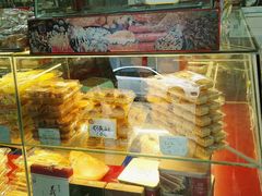 面包甜点陈列柜-义兰中糖饼店(大同路总店)