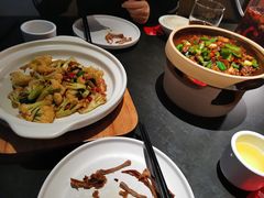 -鸽子侯·家宴·平价海鲜(市图书馆店)