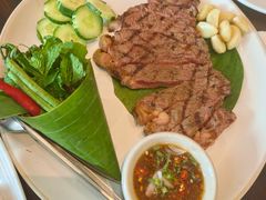-Chom Cafe and Restaurant