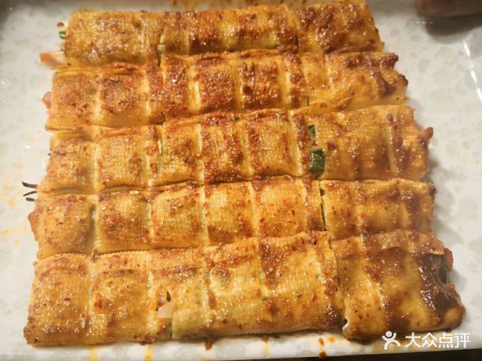 吴记小员外民间烧烤菜卷图片 - 第1张