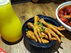 瓦罐凤爪-叶派龙虾•招牌香辣蟹·海鲜(中海国际店)