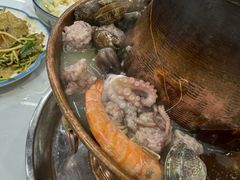 -一口猪海鲜浑锅·东北家常菜