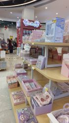 -卡通派潮品玩具折扣仓(青岛新城吾悦广场店)