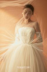 -至臻微拉婚纱摄影