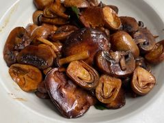 炒菌菇-君悦酒店·1881·北京烤鸭