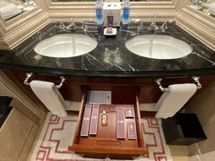 -广州富力丽思卡尔顿酒店