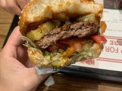 -The Habit Burger Grill 哈比特汉堡(世博店)