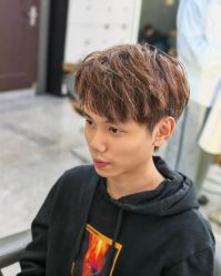 -藤野造型烫发染发