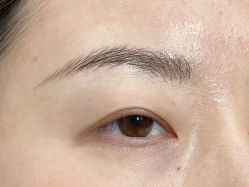 -一个差评成就的纹眉店